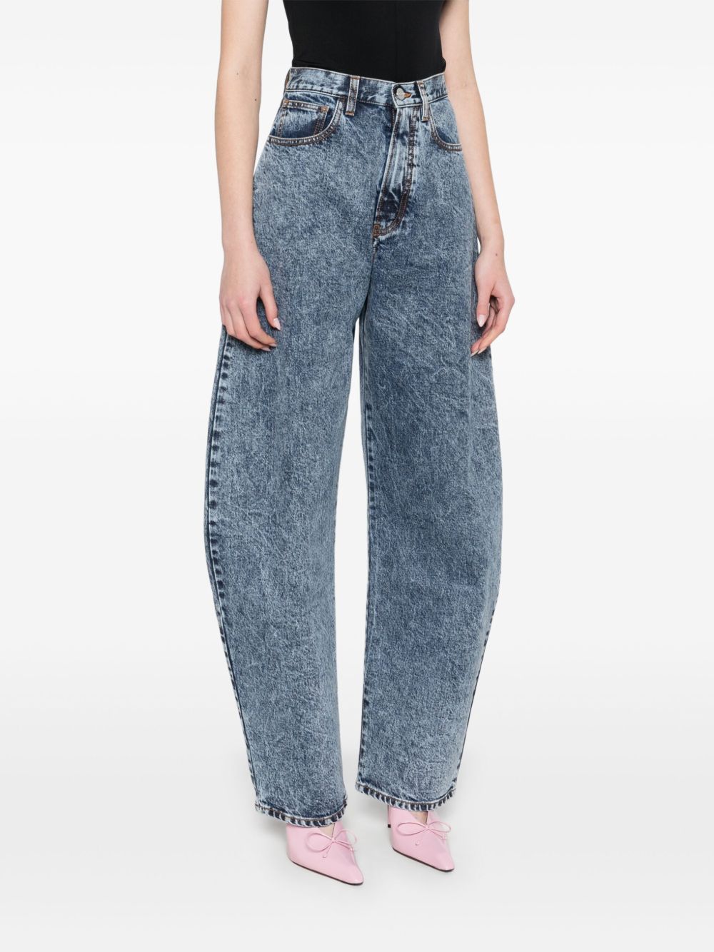 Round denim jeans