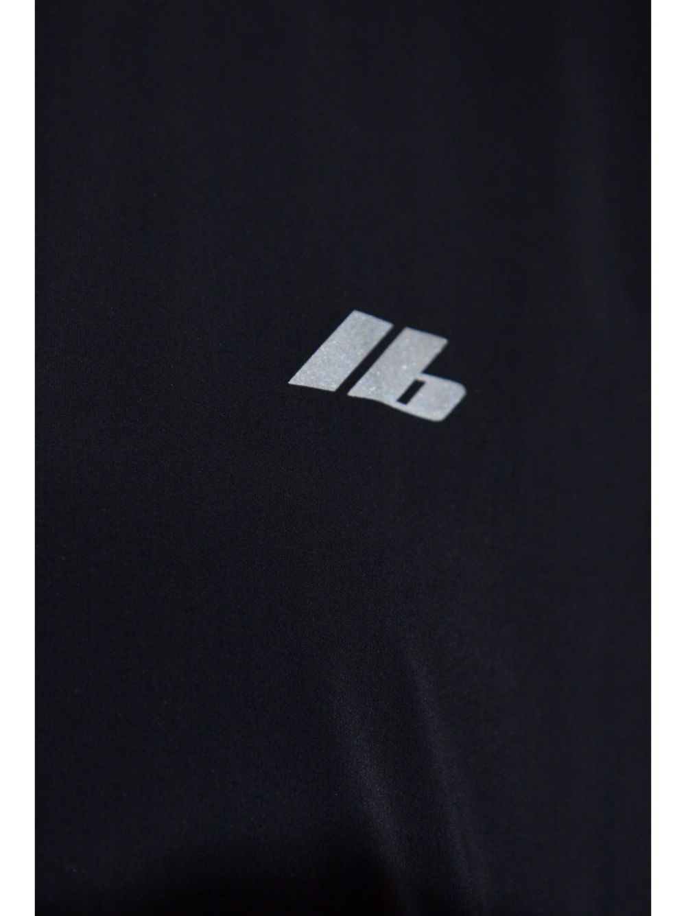 Shrunk nylon windbreaker