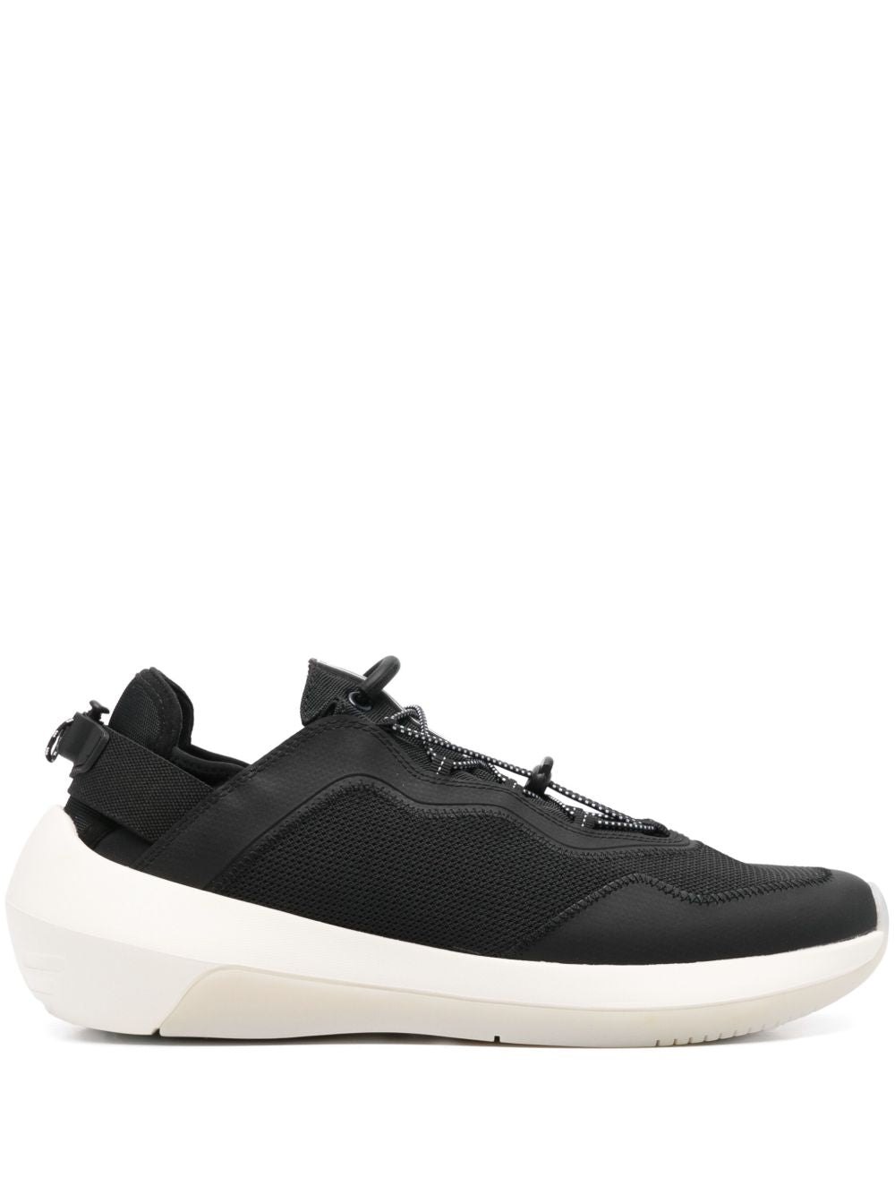 Mesh sneakers