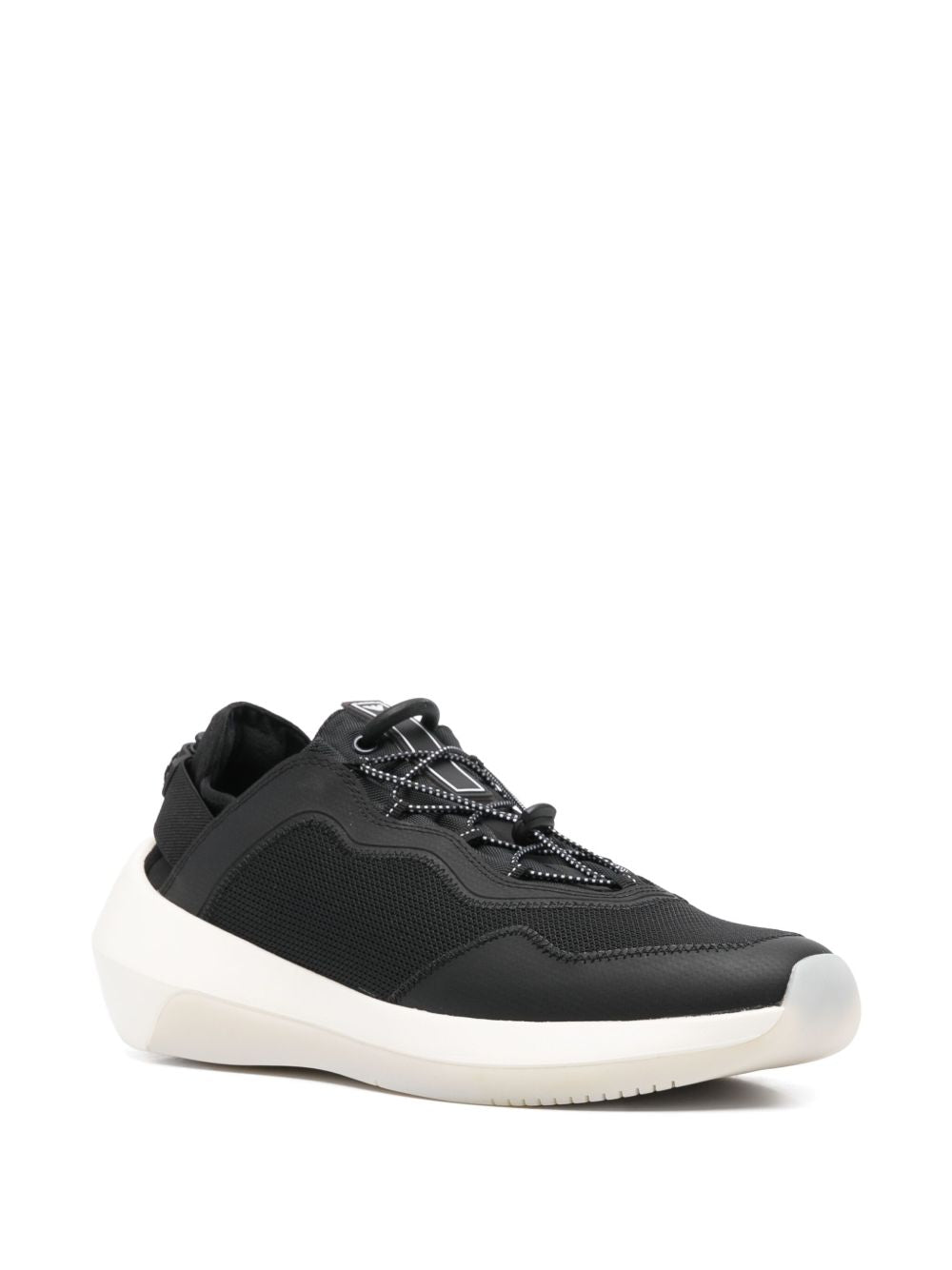 Mesh sneakers
