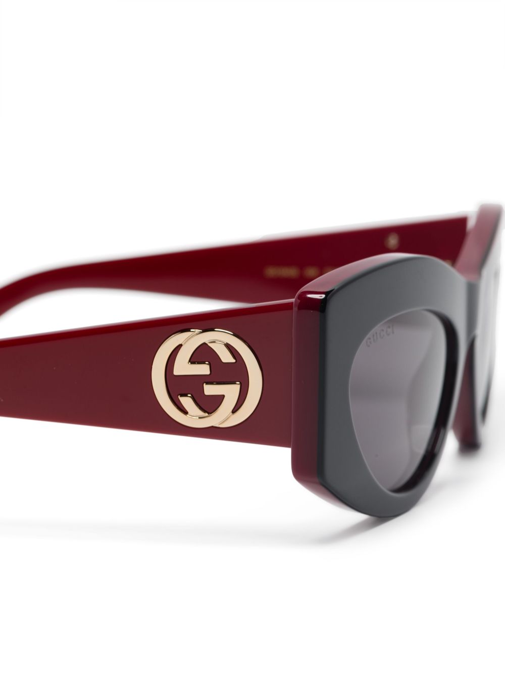 Cat-eye sunglasses