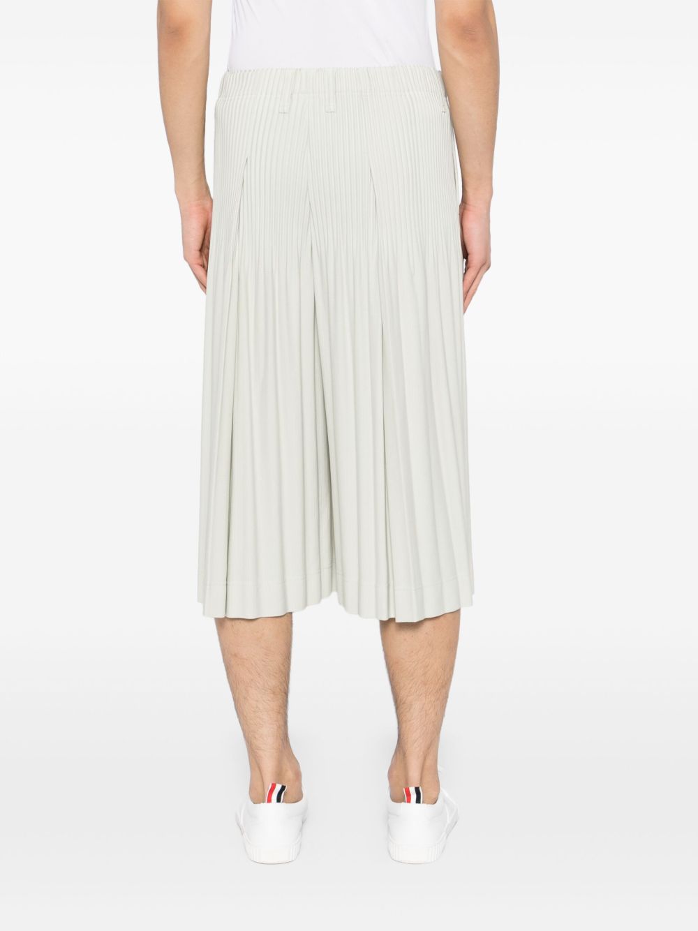 Pleated trousers
