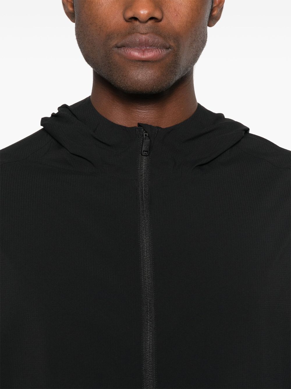 M run hooded jacket