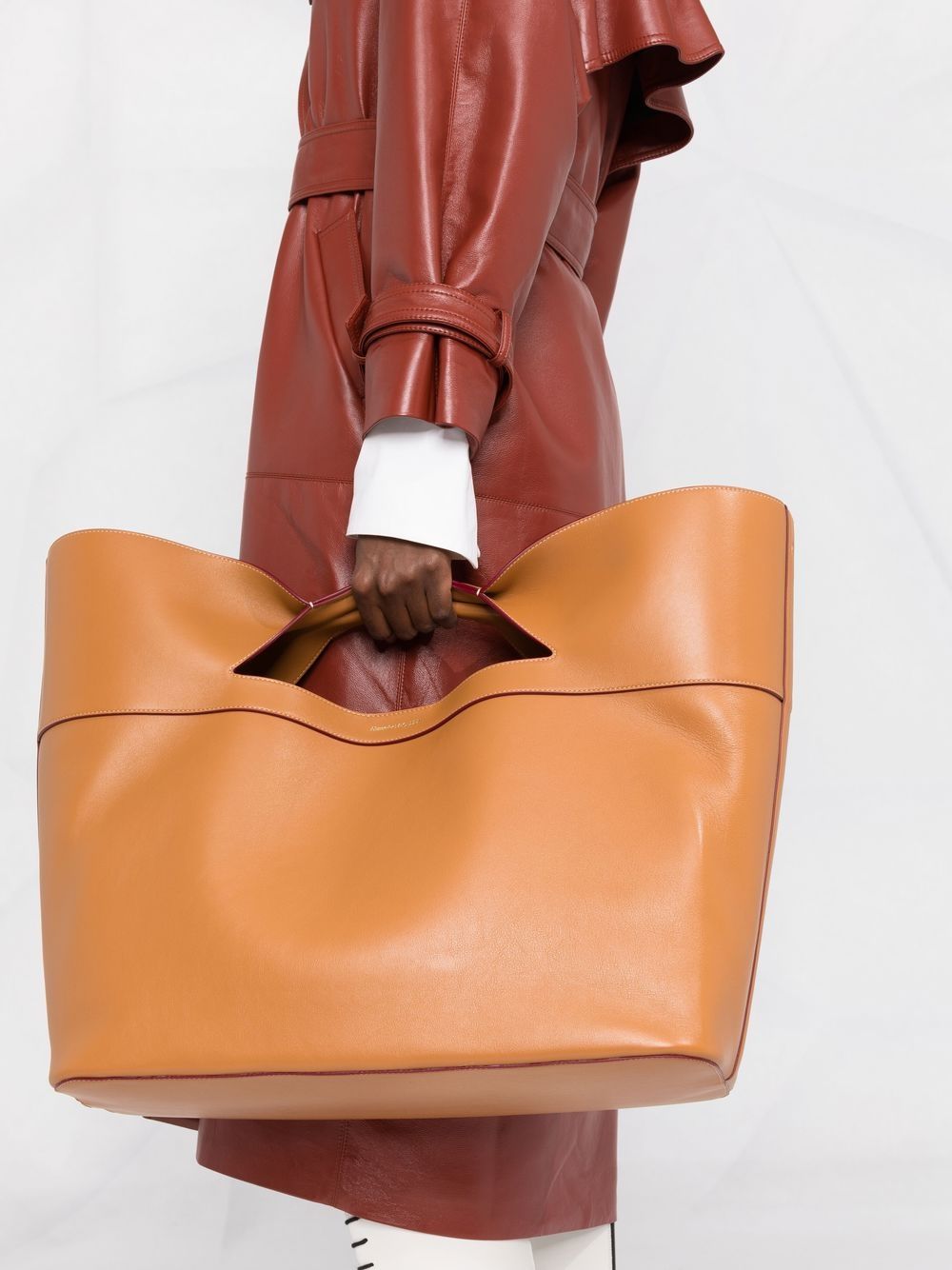 The bow large leather tote bag