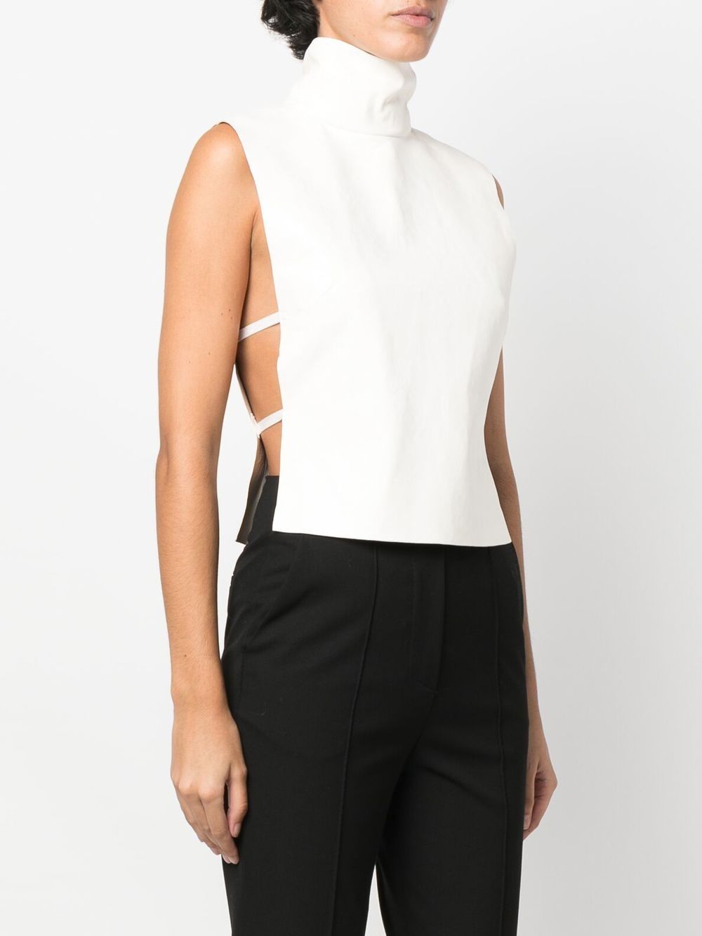 Sleeveless turtleneck top