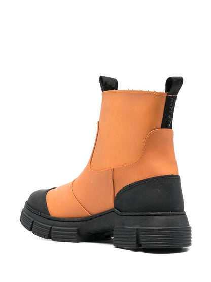 Recycled rubber boots