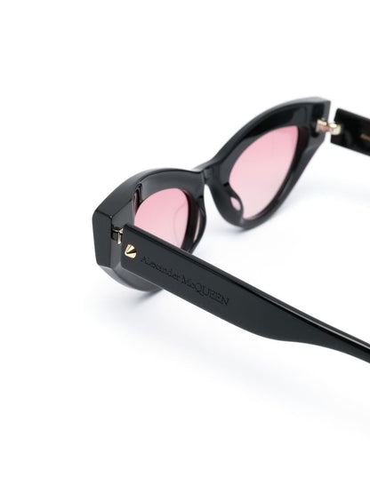 Cat eye sunglasses