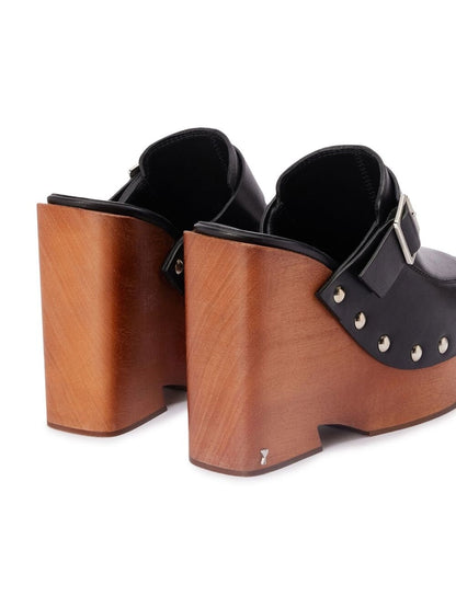 Close toe clogs