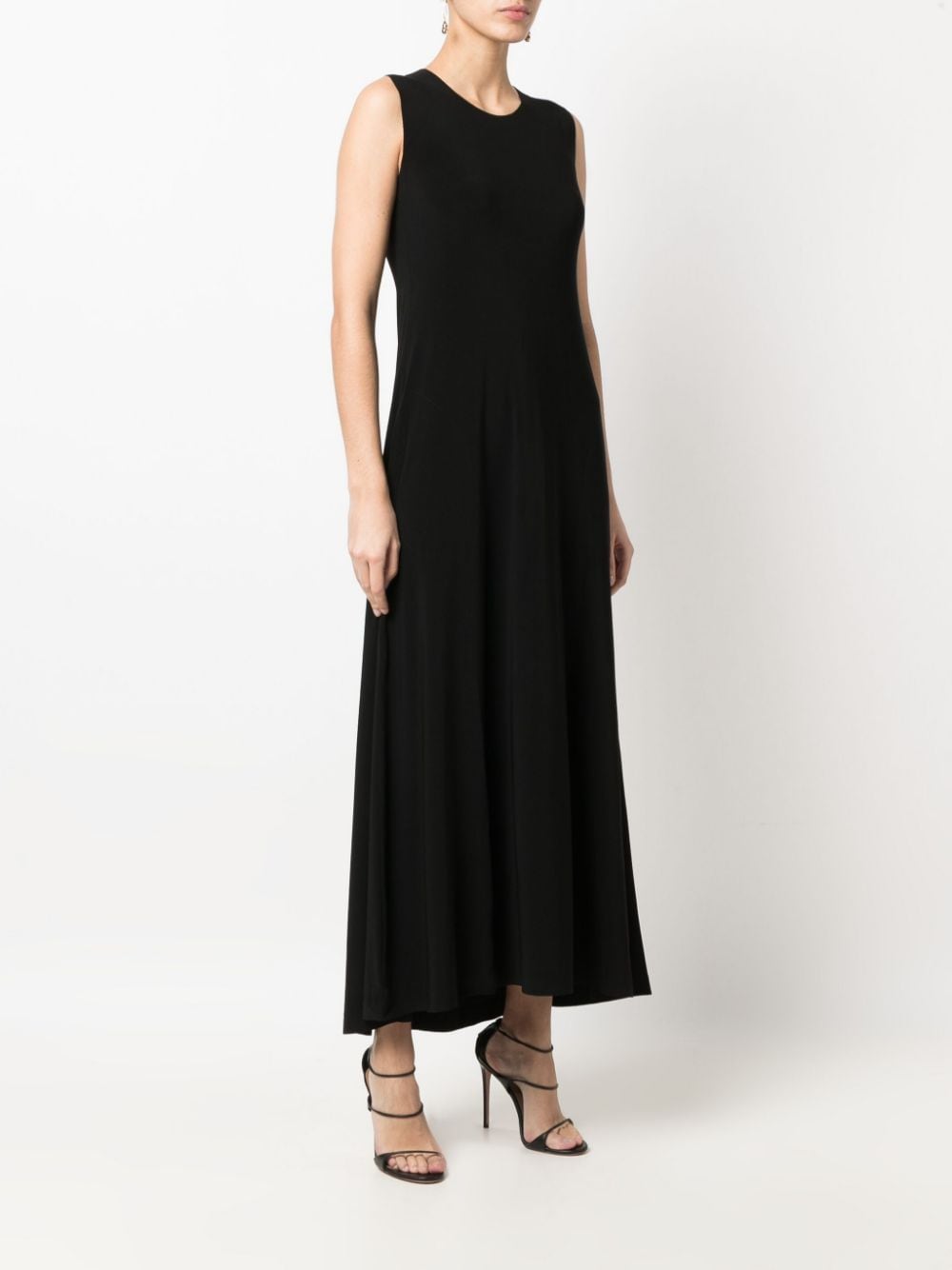 Long sleeveless swing dress