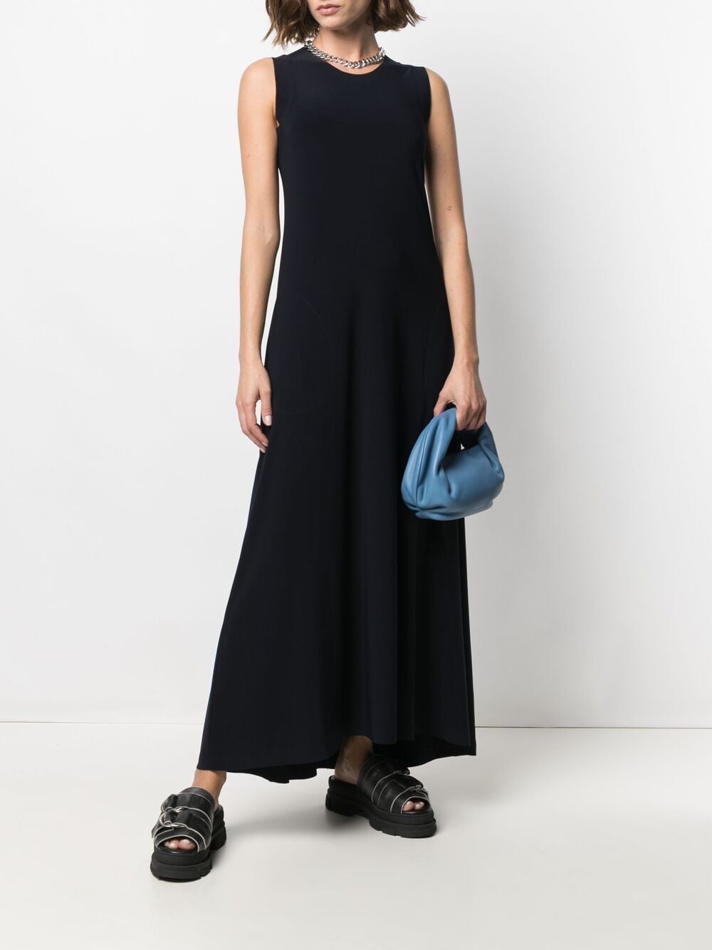 Long sleeveless dress