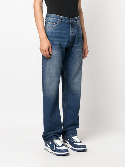 Loose-fit denim jeans