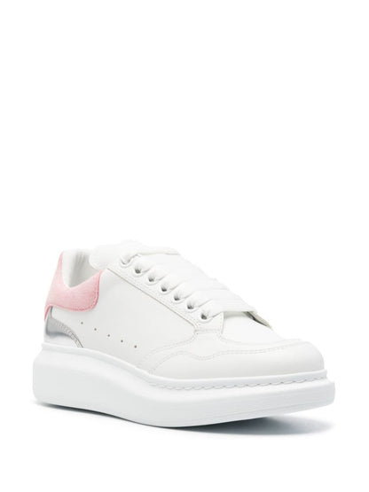 Oversize sneakers