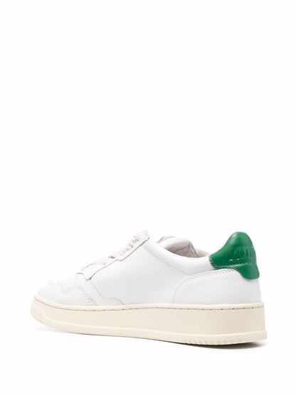 Medalist low leather sneakers