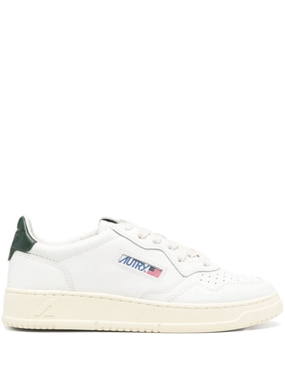 Medalist low leather sneakers