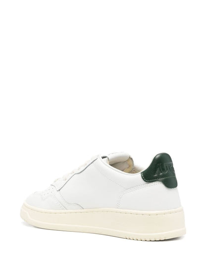 Medalist low leather sneakers