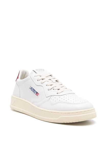 Medalist low leather sneakers