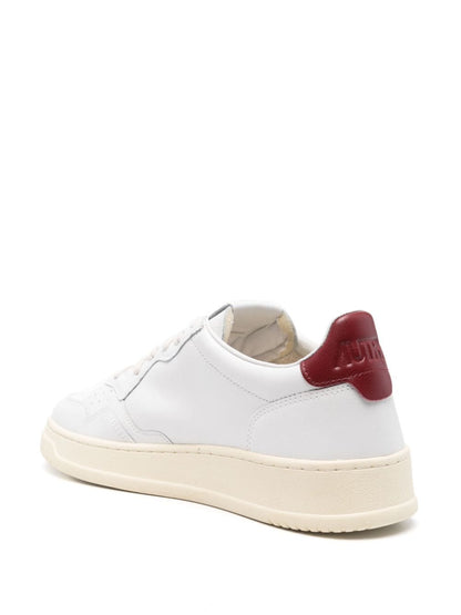 Medalist low leather sneakers