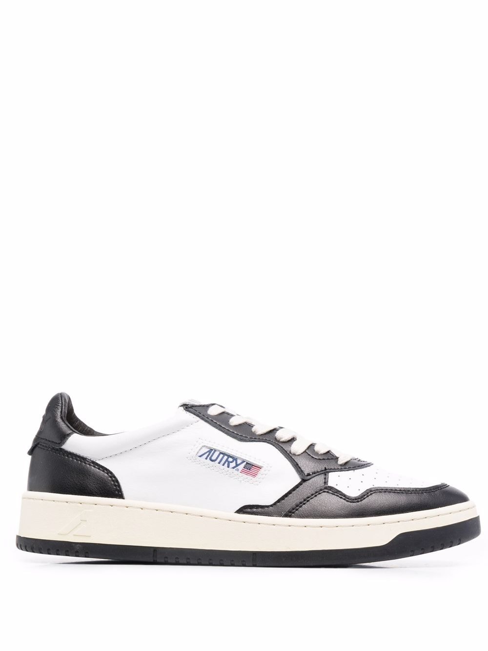 Medalist low leather sneakers