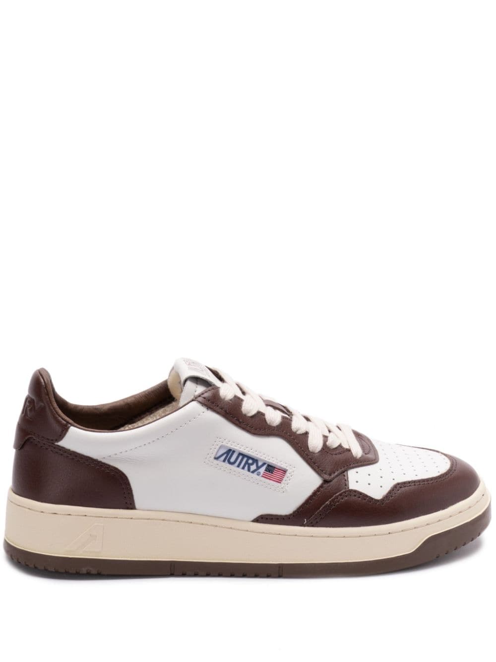 Medalist low leather sneakers