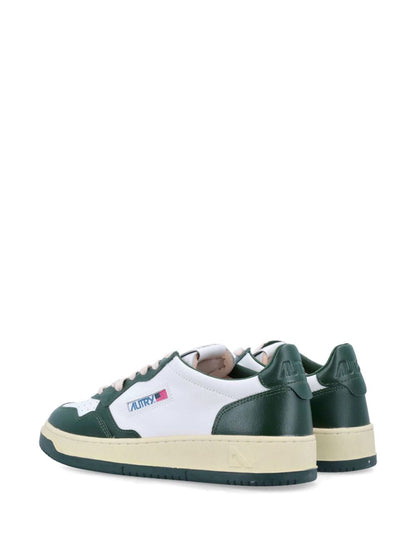 Medalist low leather sneakers