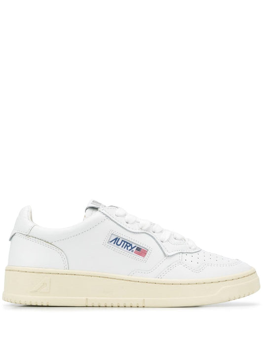 Medalist low leather sneakers