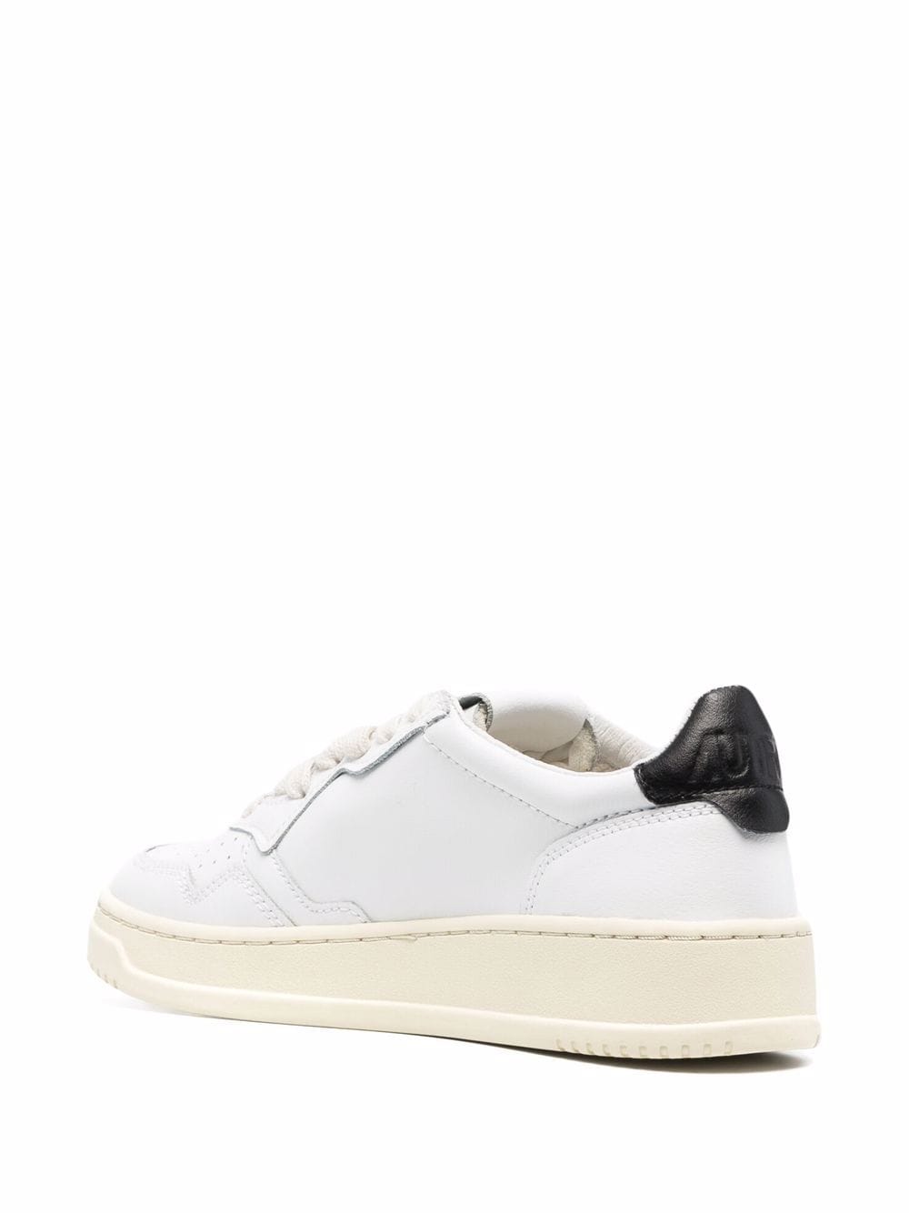 Medalist low leather sneakers