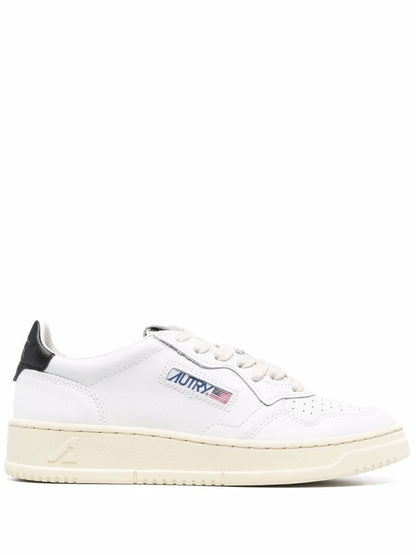 Medalist low leather sneakers