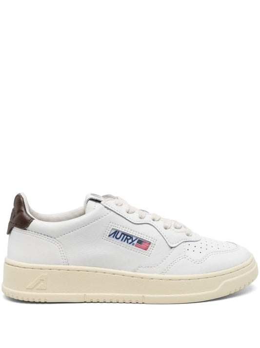 Medalist low leather sneakers