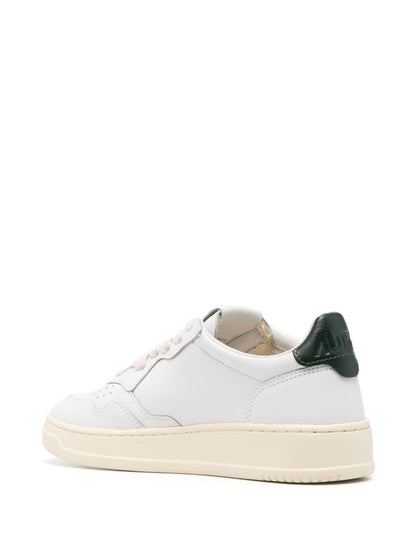 Medalist low leather sneakers
