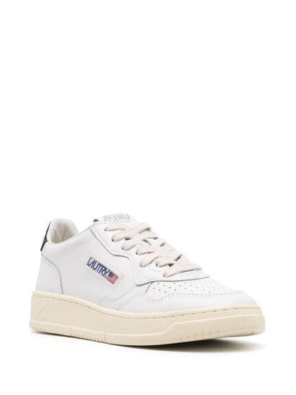 Medalist low leather sneakers