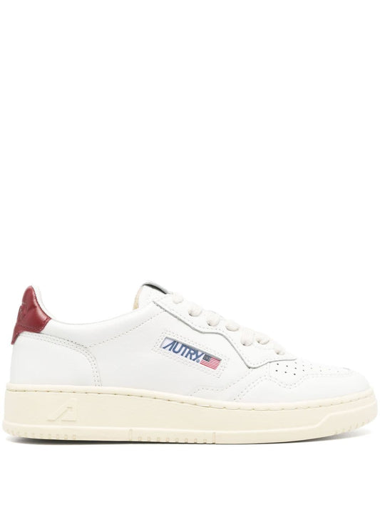 Medalist low leather sneakers