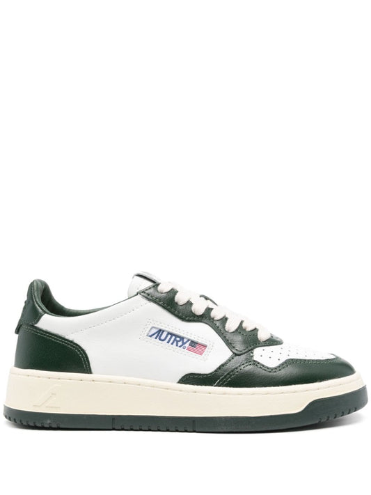 Medalist low leather sneakers