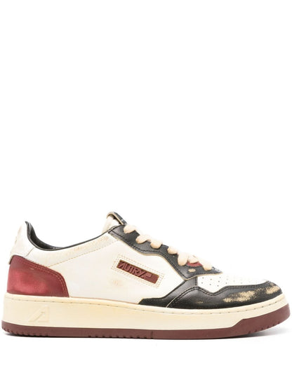 Super vintage low leather sneakers