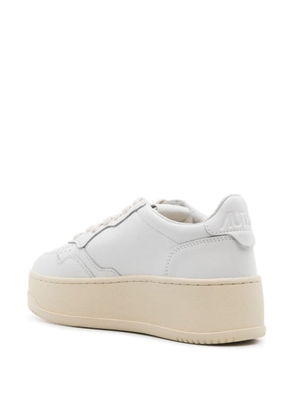 Platform low leather sneakers