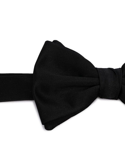 Silk bow tie