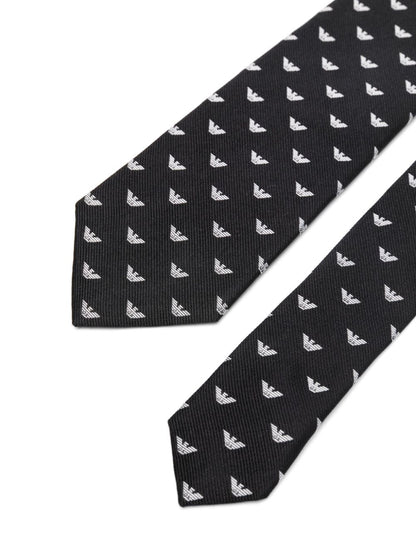 Silk tie