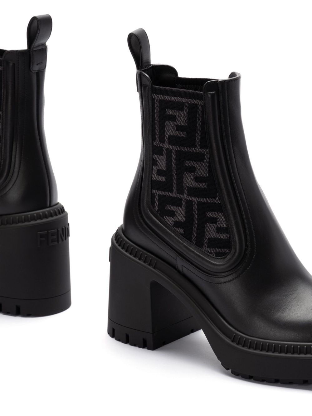 Domino leather boots