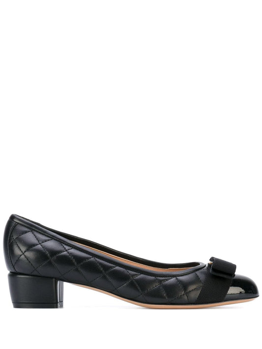 Vara leather pumps