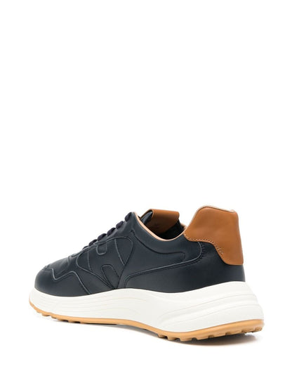 Hyperlight leather sneakers