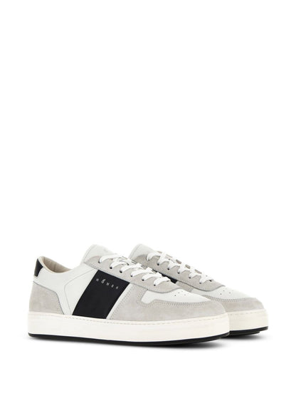 H668 leather sneakers