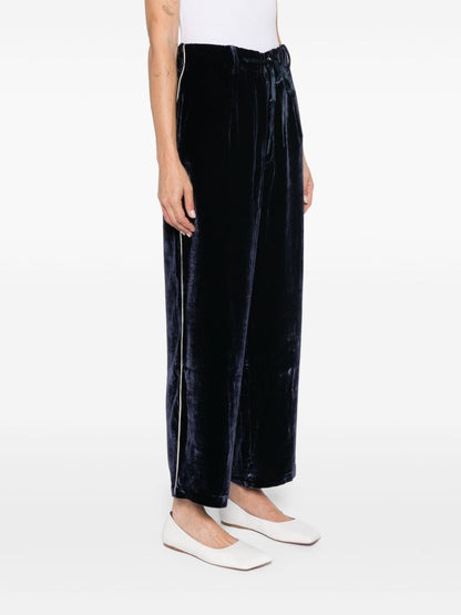 Wide-leg trousers