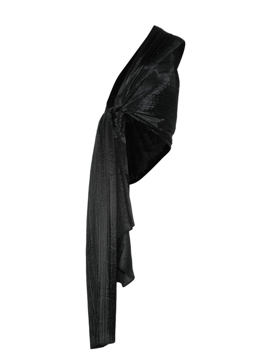 Madame-t pleated stole