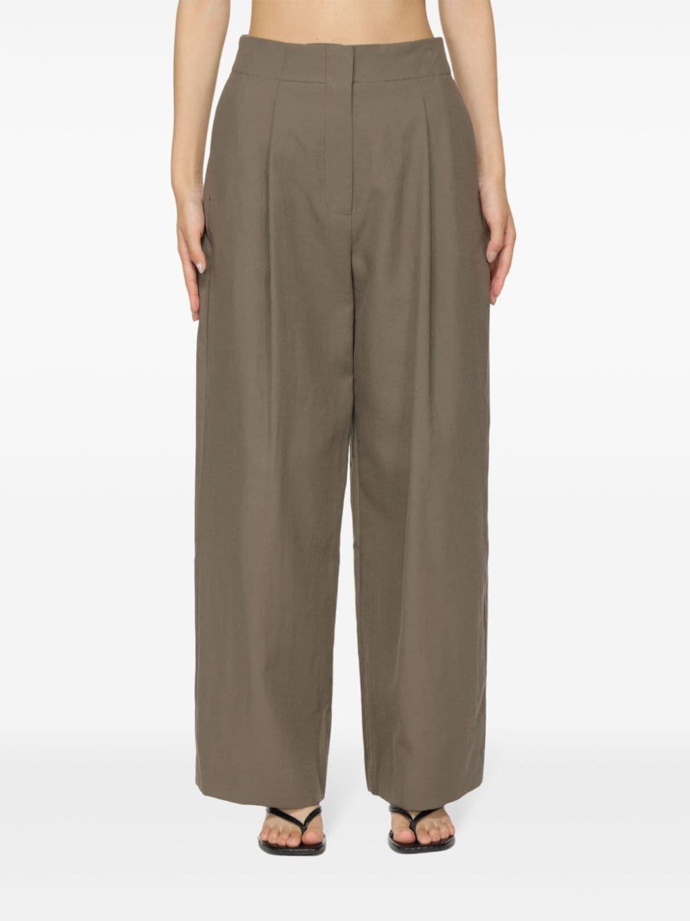 Wide leg cropped trousers