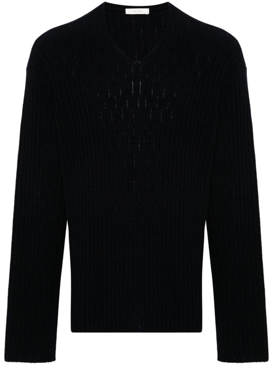 Cashmere v-necked sweater