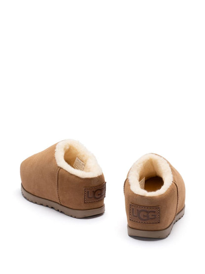 Pumped slide slippers