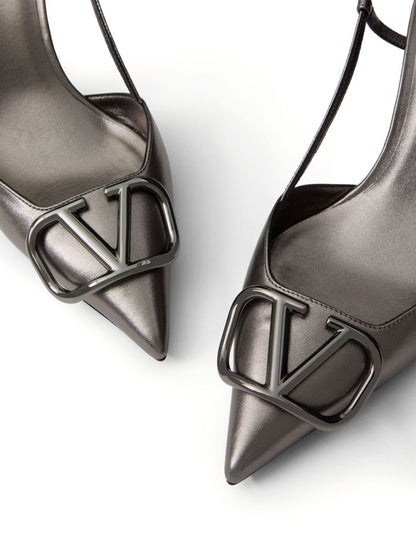 Vlogo signature laminated leather pumps