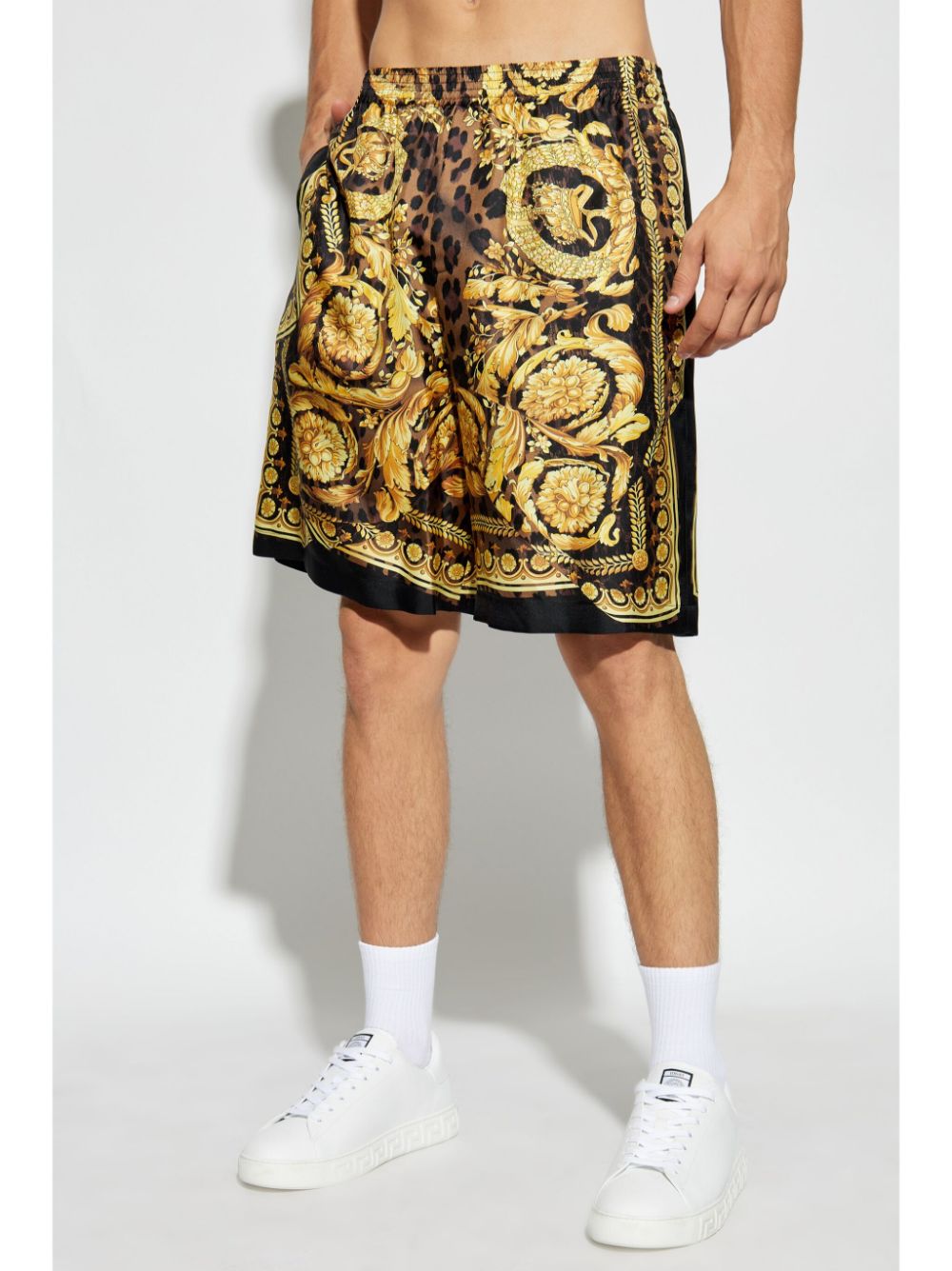 Barocco print silk shorts