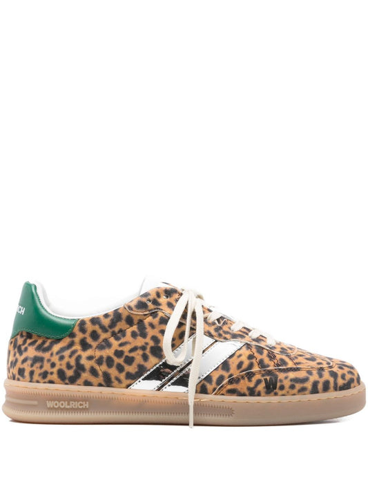 Leather sneakers