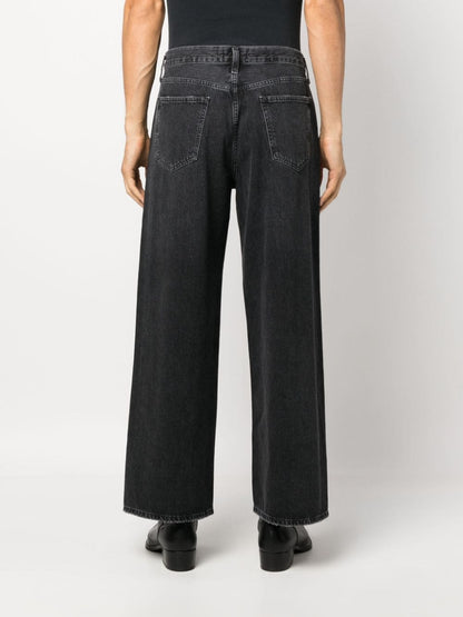 Low rise baggy jeans