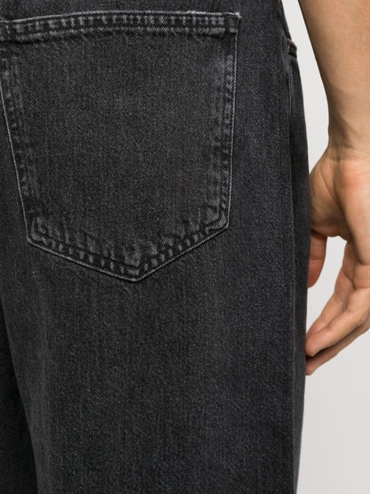 Low rise baggy jeans